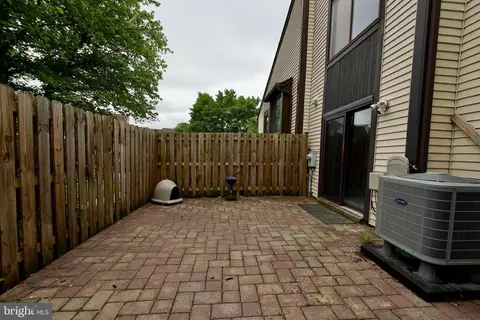 Exterior - 7313 Split Rail Ln, Laurel, MD 20707 photo 4 of 5