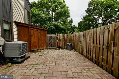 Exterior - 7313 Split Rail Ln, Laurel, MD 20707 photo 3 of 5