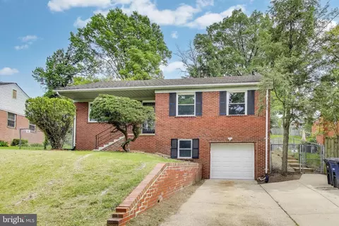2505 Oxon Run Dr, Temple Hills, MD 20748