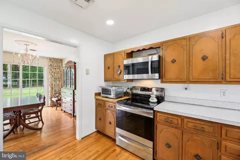 7410 Good Luck Rd, Lanham, MD 20706 photo 20