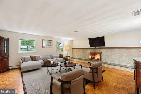 7410 Good Luck Rd, Lanham, MD 20706 photo 13