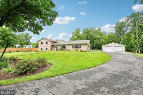 7410 Good Luck Rd, Lanham, MD 20706 photo 4
