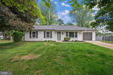 804 Carriage House Ln, Marlboro, MD 20774