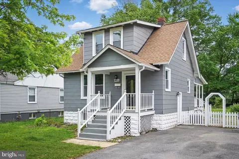4911 Fox St, College Park, MD 20740