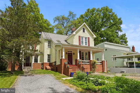 5814 Quebec St, Berwyn Heights, MD 20740