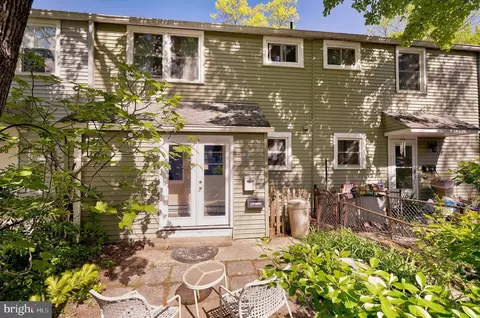 71 C Ridge Rd, Greenbelt, MD 20770