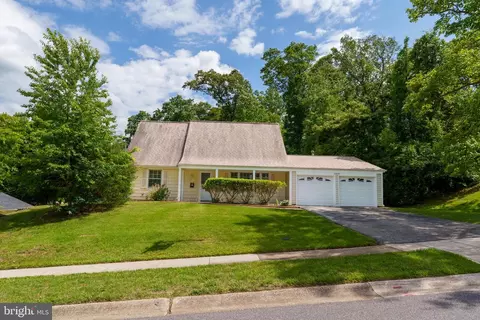 13458 Yorktown Dr, Bowie, MD 20715