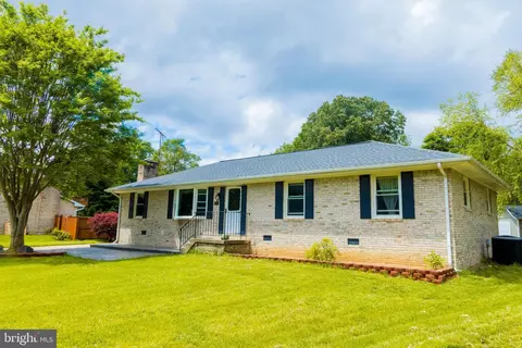 Exterior - 9608 Middleridge Ct, Brandywine, MD 20613 photo 3 of 8