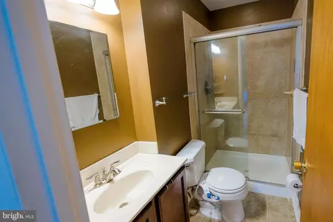 Bath - 9608 Middleridge Ct, Brandywine, MD 20613 photo 2 of 2