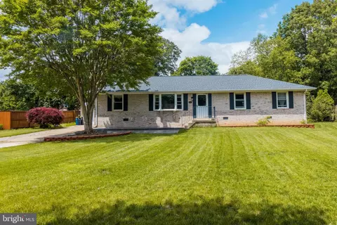 Exterior - 9608 Middleridge Ct, Brandywine, MD 20613 photo 2 of 8