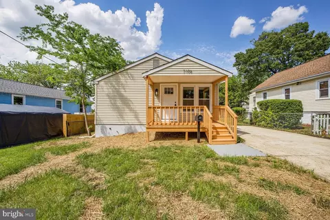 7106 E Spring St, Landover, MD 20785