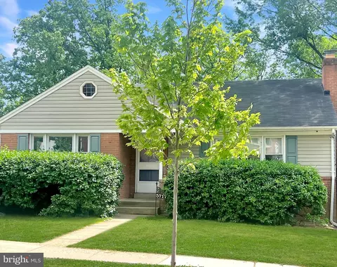 5717 Lockwood Rd, Cheverly, MD 20785