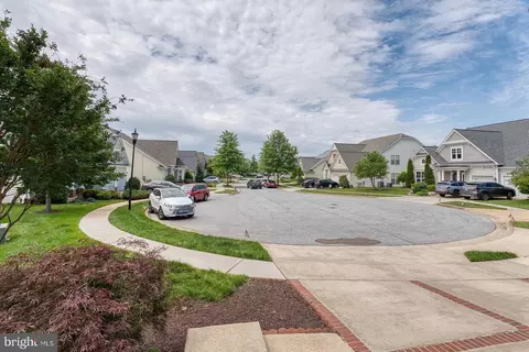 Exterior - 7419 Near Thicket Way, Laurel, MD 20707 photo 3 of 7