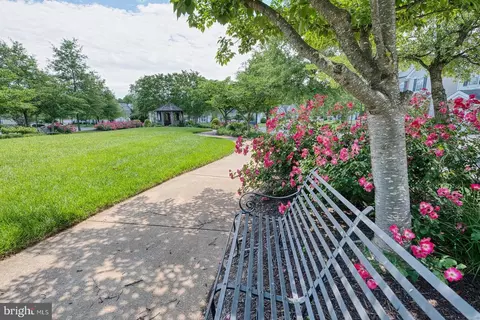 Exterior - 7419 Near Thicket Way, Laurel, MD 20707 photo 5 of 7
