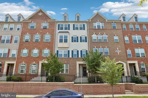 8219 Greenbelt Station Pkwy #310K, Greenbelt, MD 20770