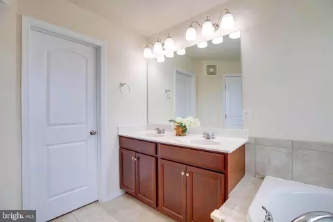 2527 Campus Way N #69, Lanham, MD 20706 photo 32