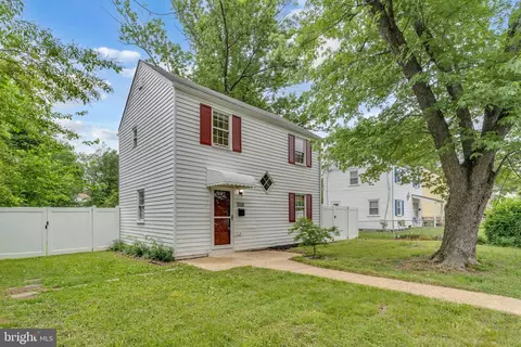 7102 E Forest Rd, Landover, MD 20785