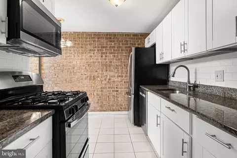 3304 Huntley Square Dr #B2, Temple Hills, MD 20748