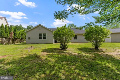 Exterior - 8806 Charm Ct, Brandywine, MD 20613 photo 2 of 3