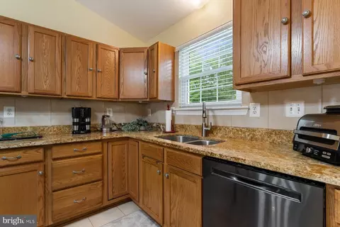 Kitchen - 8806 Charm Ct, Brandywine, MD 20613 photo 3 of 3