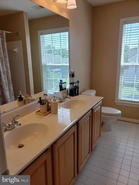 Bath - 13920 Chadsworth Ter, Laurel, MD 20707 photo 6 of 7