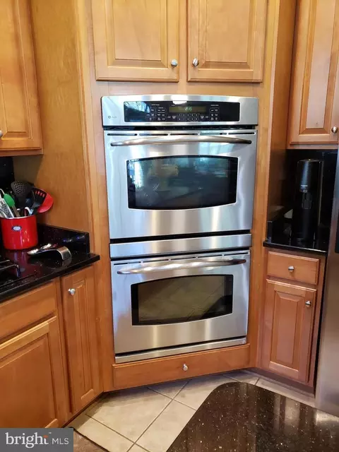 Kitchen - 13920 Chadsworth Ter, Laurel, MD 20707 photo 4 of 7