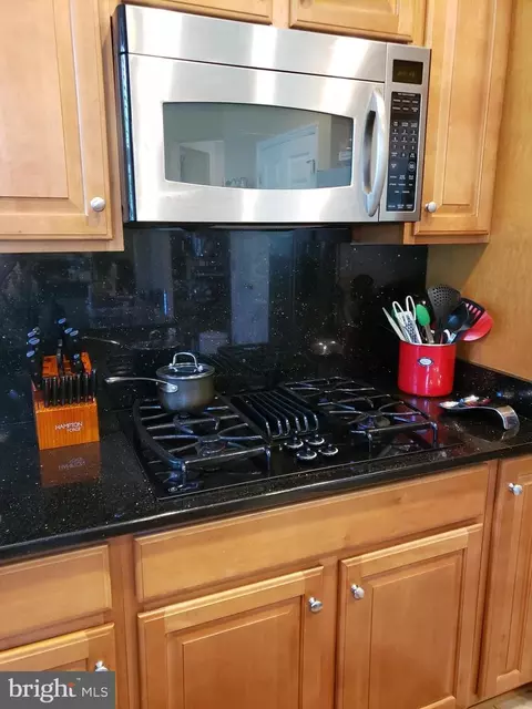 Kitchen - 13920 Chadsworth Ter, Laurel, MD 20707 photo 6 of 7