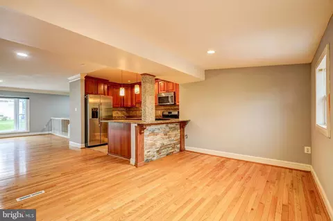 7905 Cawker Ave, Glenarden, MD 20706 photo 9