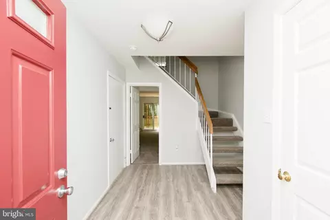 10303 Broom Ln, Lanham, MD 20706 photo 3