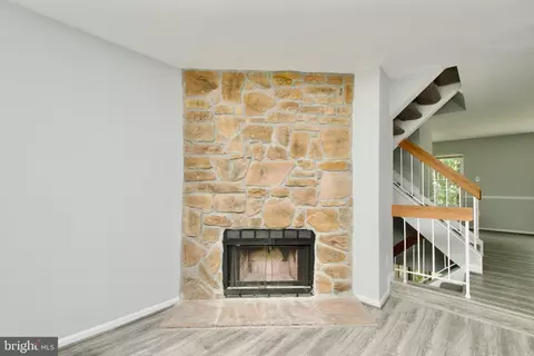 10303 Broom Ln, Lanham, MD 20706 photo 6