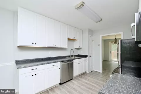 10303 Broom Ln, Lanham, MD 20706 photo 15