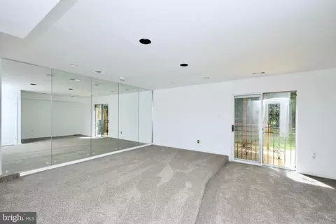 10303 Broom Ln, Lanham, MD 20706 photo 37