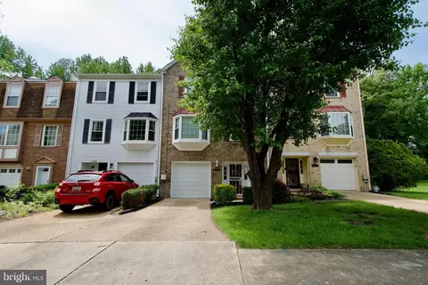 10303 Broom Ln, Lanham, MD 20706 photo 2