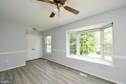 10303 Broom Ln, Lanham, MD 20706 photo 18