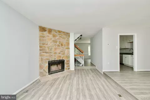 10303 Broom Ln, Lanham, MD 20706 photo 5
