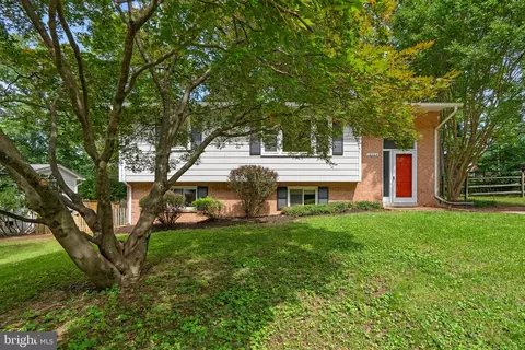 16204 Cannfield Dr, Laurel, MD 20707