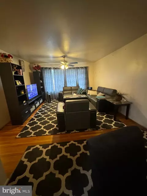 8903 1st St, Lanham, MD 20706 photo 2