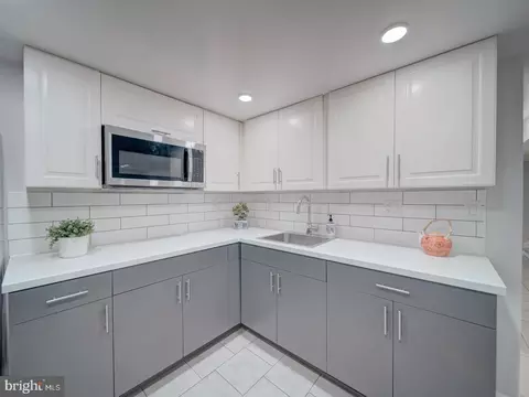 Kitchen - 9014 Volta St, Lanham, MD 20706 photo 5 of 5
