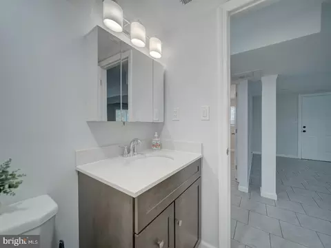 Bath - 9014 Volta St, Lanham, MD 20706 photo 4 of 6