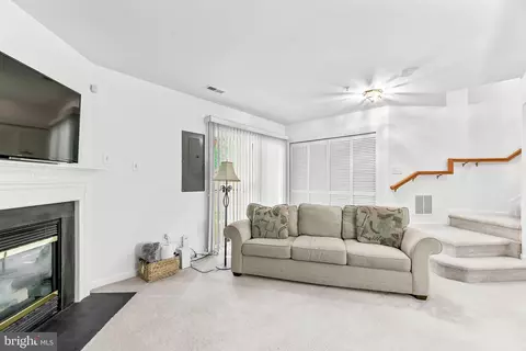 Living - 10007 Tulip Tree Dr, Bowie, MD 20721 photo 1 of 3