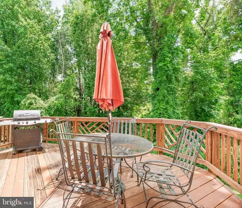 Exterior - 10007 Tulip Tree Dr, Bowie, MD 20721 photo 3 of 3