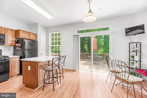 Kitchen - 10007 Tulip Tree Dr, Bowie, MD 20721 photo 8 of 9