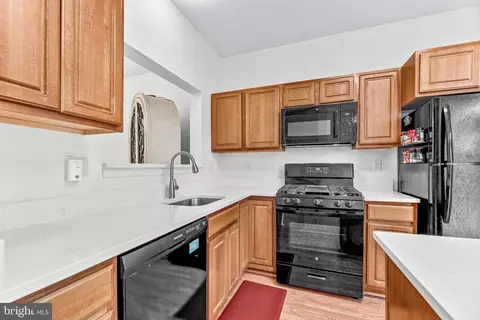 Kitchen - 10007 Tulip Tree Dr, Bowie, MD 20721 photo 1 of 9