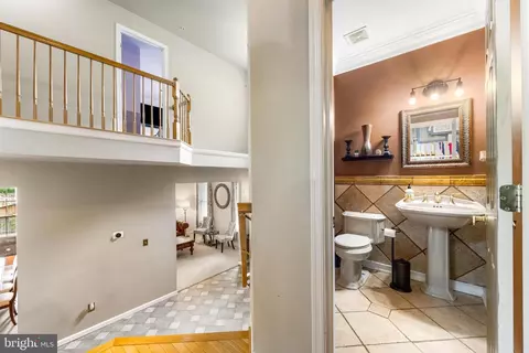 Entry Way - 6338 Kinsey Ter, Lanham, MD 20706 photo 5 of 7