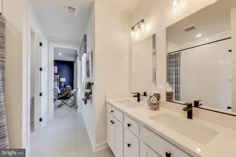 6501 Clubhouse Dr, Laurel, MD 20708 photo 41