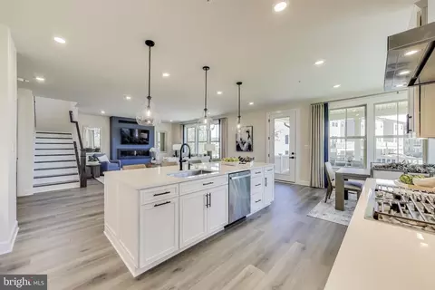 6501 Clubhouse Dr, Laurel, MD 20708 photo 13