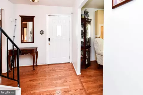 Entry Way - 6936 Lamont Dr, Lanham, MD 20706 photo 2 of 6
