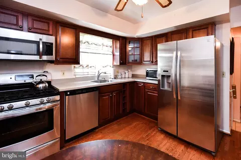 Kitchen - 6936 Lamont Dr, Lanham, MD 20706 photo 5 of 7