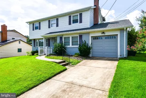 Exterior - 6936 Lamont Dr, Lanham, MD 20706 photo 4 of 10