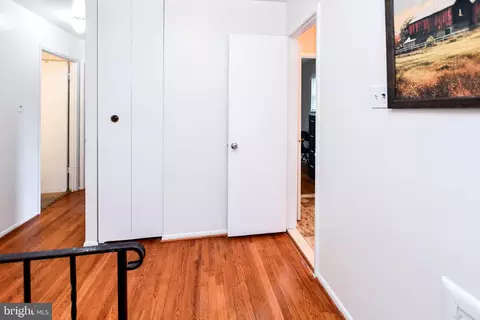 Entry Way - 6936 Lamont Dr, Lanham, MD 20706 photo 4 of 6